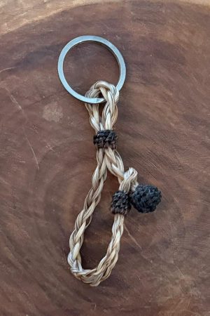 Chaveiro de Crina com Biqueira Cor:Claro